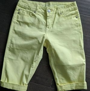 LIVERPOOL JEANS COMPANY Julia Short Capri Yellow 2